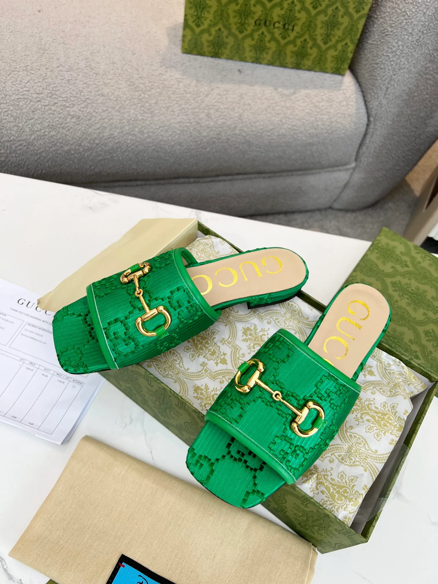 👟👟Ex-factory price 320👟👟 Genuine leather sole +30 👑GUCCI official website's latest hot model, the North Face cooperation model 2023 spring and summer sandals, top quality sale Purchase genuine product development. The material and craftsmanship are consistent with the original version (welcome to compare) Upper: Original jacquard double G cloth ➕Electric embroidery font ~ One-word upper Lining: Mixed sheepskin Outsole: Italian private mold rubber outsole Bottom thickness: flat Size number: 35-43